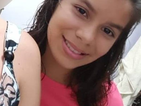 Ieda Geovana Rodrigues, de 11 anos, morreu após ser picada por cobra e sofrer acidente enquanto era socorrida pelo pai em Confresa — Foto: Facebook/Reprodução