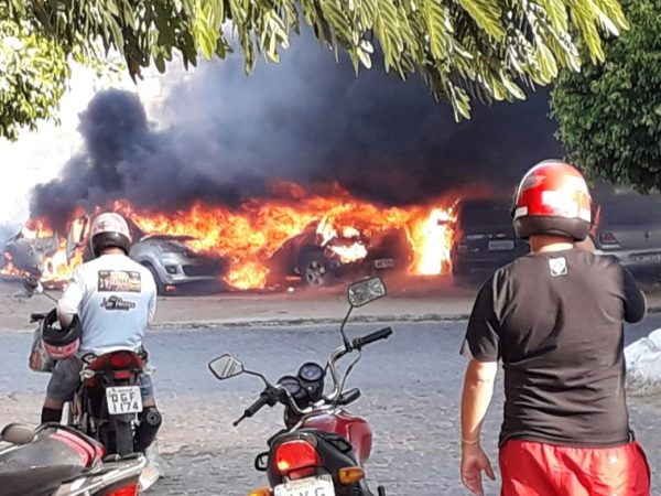 Incêndio atinge pátio de veículos apreendidos em Santa Cruz, no interior do RN — Foto: Redes Sociais
