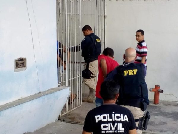 Irmãos suspeitos confessaram o crime — Foto: Hugo Andrade/Inter TV Costa Branca