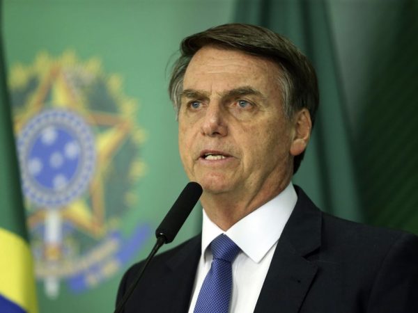 Bolsonaro diz ter visto uma matéria com um relatório do TCE-RN. — Foto: Valter Campanato/Agência Brasil