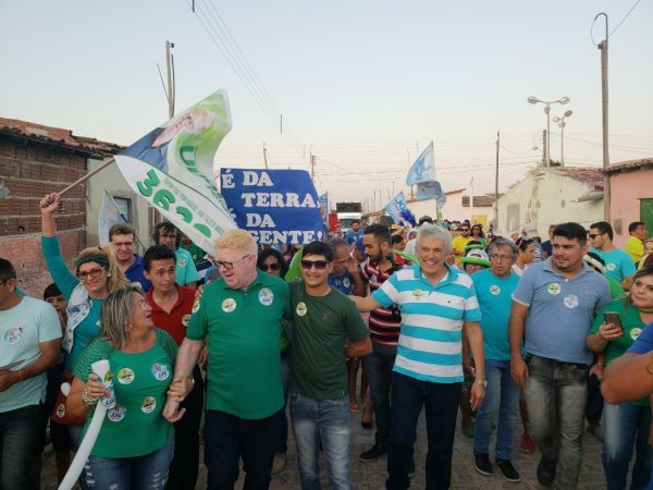 Entre caminhadas e carreatas, o candidato recebeu vários apoios e a atenção dos eleitores (Foto: Divulgação)