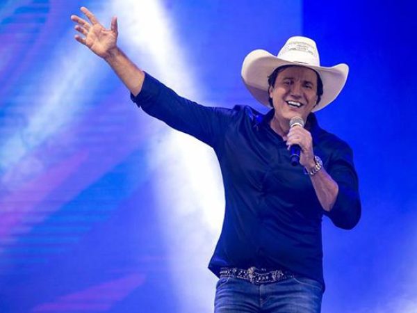 No Instagram, o cantor sertanejo Sorocaba lamentou: 'descanse em paz Cowboy' — Foto: Reprodução / Redes Sociais