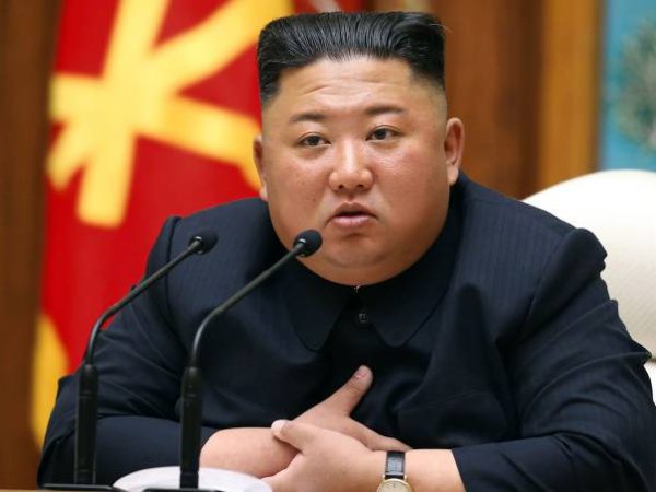 Site norte-americano TMZ afirmou que o líder supremo norte-coreano teria morrido na madrugada deste domingo — Foto: KCNA/AFP