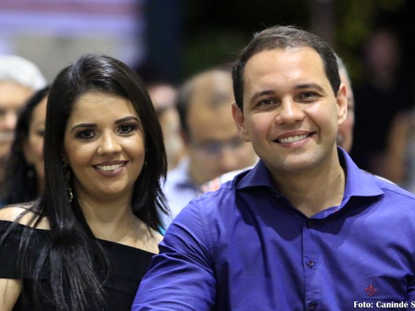 Esposa do vereador, Daliana Fernandes e o parlamentar Kleber Fernandes (Foto: Arquivo/Canindé Soares)