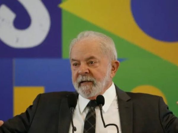 Lula deu a declaração em uma entrevista exclusiva à Natuza Nery, na GloboNews. — Foto: Miguel Schincariol/AFP