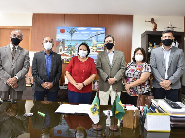 Fátima Bezerra autorizou a contratação da banca examinadora para o certame, o Instituto AOCP — Foto: Elisa Elsie