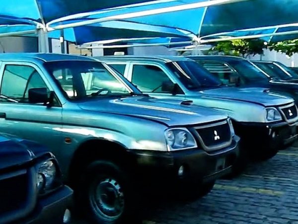 Leilão da PF oferece 33 veículos, além de outros produtos, em Natal. Entre os carros, existem modelos com preços inicias de R$ 1 mil. — Foto: Reprodução/Inter TV Cabugi