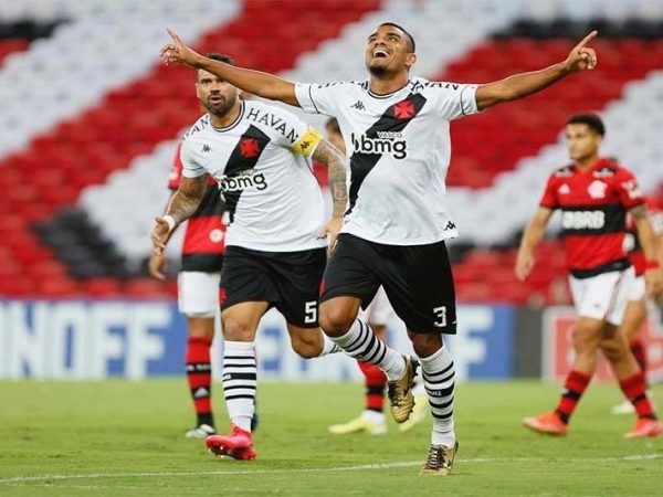 Léo Matos marcou o primeiro gol do Vasco, que venceu o Flamengo por 3 a 1. — Foto: Rafael Ribeiro/Vasco