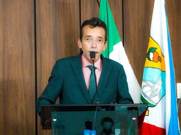 Lilito Monteiro entregou uma carta de renúncia à Câmara Municipal na região Oeste potiguar. — Foto: Reprodução/Instagram