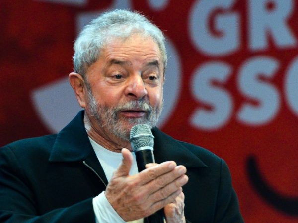Na entrevista, Lula questiona a ação do Departamento de Justiça dos EUA na Operação Lava Jato — Foto: Antonio Cruz/Agência Brasil