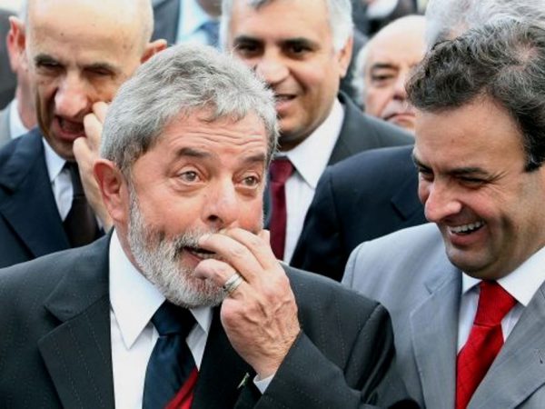 Ex-presidente Lula e o senador Aécio Neves (Foto:  Jorge Araújo/ Folha Imagem)