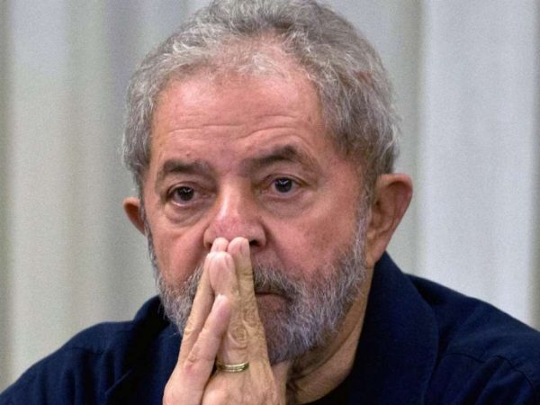 Esgotadas as possibilidades de recurso no tribunal, Lula poderá ser preso (Foto: Reuters)