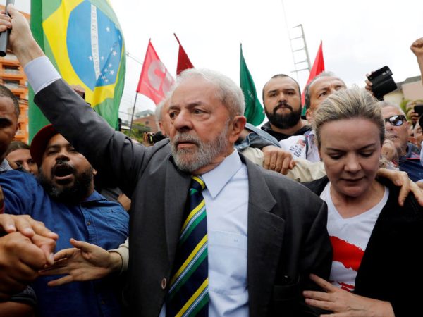 Lula participará do programa de Trajano na TVT, uma afiliada da TV Brasil (Foto: EUTERS/Nacho Doce/File Photo)