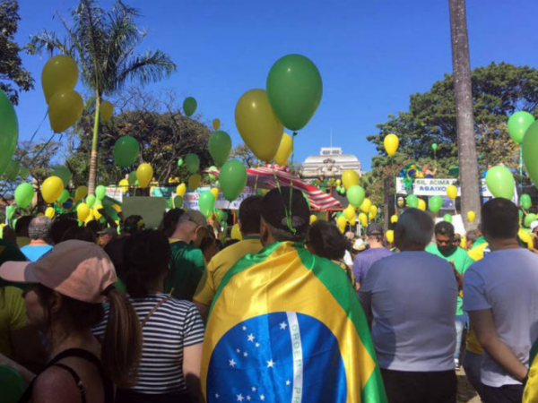 Manifestações pró-Bolsonaro ocorreram neste domingo, 26 — Foto: Fernanda Conofre / Folhapress