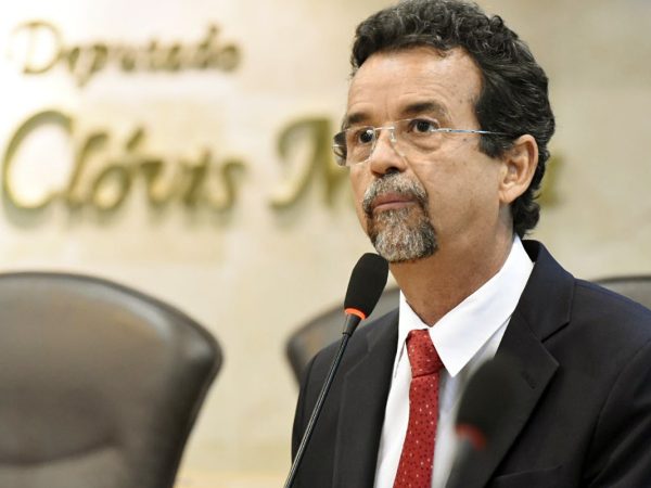 O debate foi proposto pelo deputado estadual Mineiro Lula (PT) (Foto: Eduardo Maia)