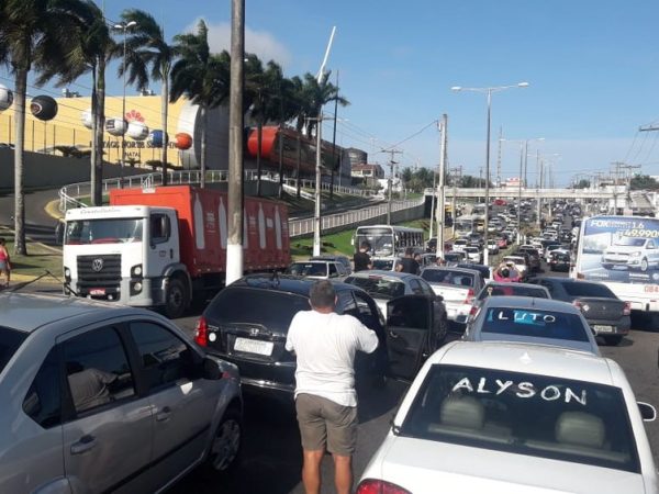 Motoristas de aplicativo protestam após assassinato de colega de trabalho em Natal — Foto: Heloísa Guimarães/Inter TV Cabugi
