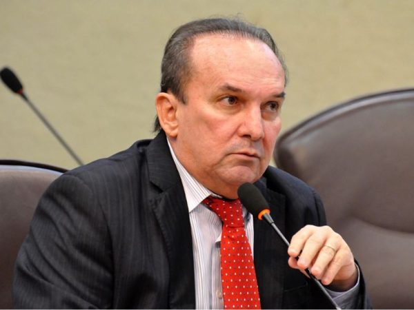 Deputado estadual Nelter Queiroz (PMDB) - Foto: Divulgação/Assessoria de Imprensa