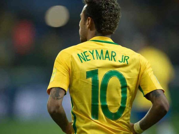 Neymar reconheceu que desta vez a equipe comandada por Tite ficou longe de repetir o nível de outras atuações — Foto: © Pedro Martins / MoWA Press