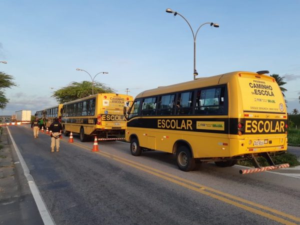 Operação do PRF fiscalizou ônibus escolares na região Seridó e a região metropolitana de Natal. — Foto: PRF/Divulgação