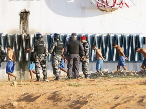 Operação transfere 220 presos da Penitenciária de Alcaçuz