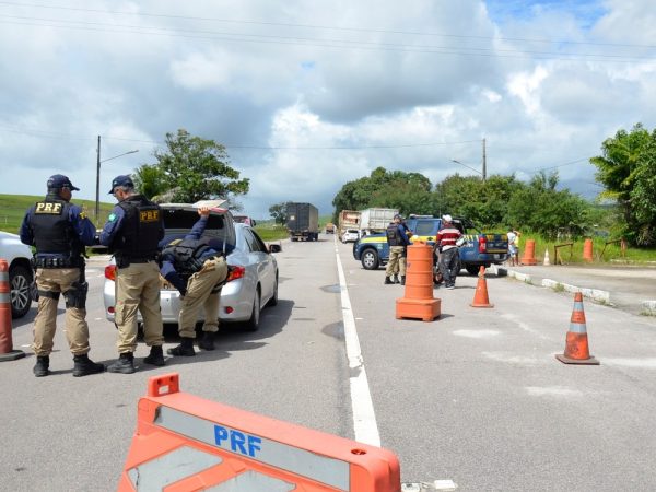 Ações de fiscalização da Polícia Rodoviária Federal fazem parte da Operação RodoVida (Foto: PRF/Divulgação)