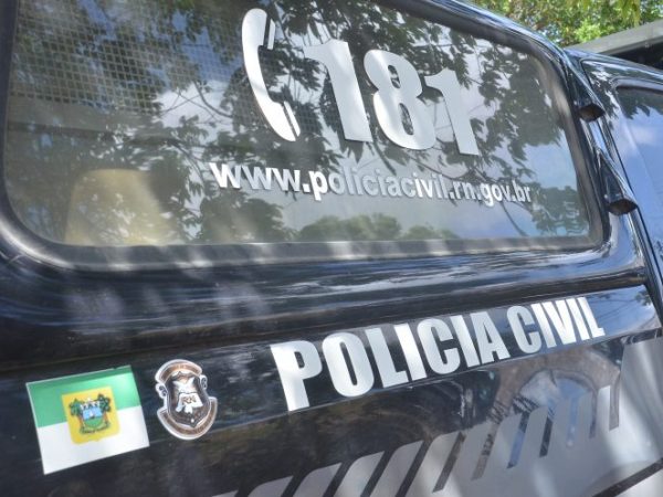 Corpo foi encontrado na manhã desta terça (25) às margens da BR-101, em São José de Mipibu — Foto: José Aldenir/Agora RN