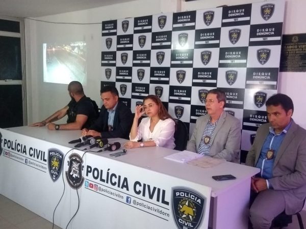 Polícia Civil divulgou resultado das investigações sobre a morte do agente penitenciário Paulo Roberto em coletiva — Foto: Acson Freitas/Inter TV Cabugi