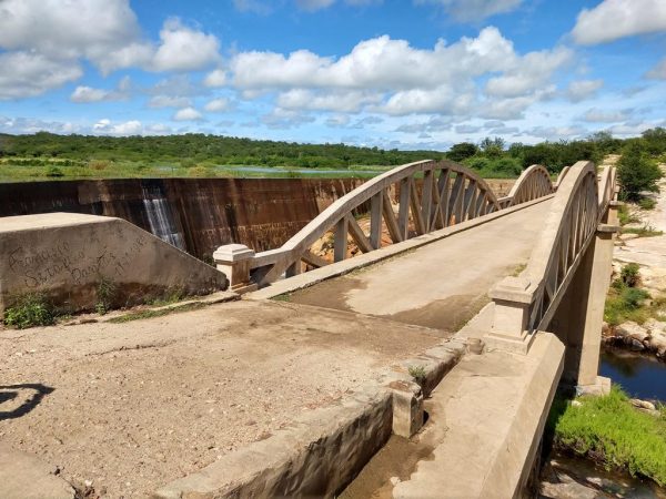A Ponte da Pedra Lavrada foi construída com o objetivo de ligar Jardim do Seridó ao vizinho Estado da Paraíba — Foto: A Fonte Imagens