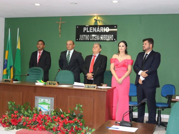 O vereador Dedé Moura deixou o PT e o secretário Deda desfiliou-se do PP: os dois assinaram a ficha do PL — Foto: Reprodução