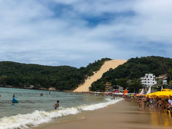 Praia Ponta Negra está entre as listadas como impróprias para banho — Foto: Augusto César Gomes/G1