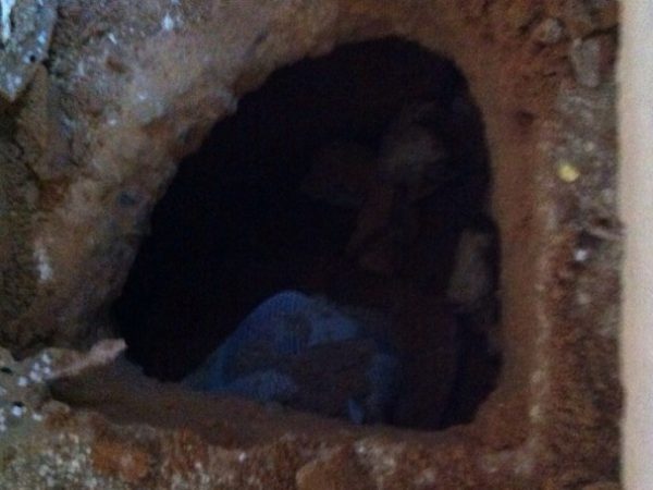 Presos reaproveitaram um túnel cavado anteriormente para tentar nova fuga.