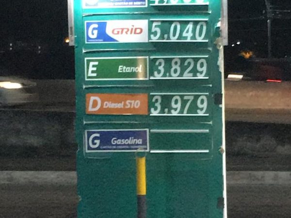 Preço da gasolina sobe e aditivada passa dos R$ 5 em Natal — Foto: Redes Sociais