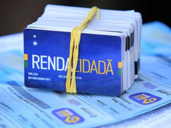Segundo um parlamentar que acompanha esse debate, a solução para financiar o Renda Brasil passa necessariamente por cortes de despesas — Foto: Reprodução