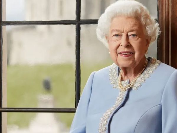 As despedidas à Rainha Elizabeth II, que faleceu na tarde desta quinta-feira (08), vão durar dez dias. — Foto: Reprodução
