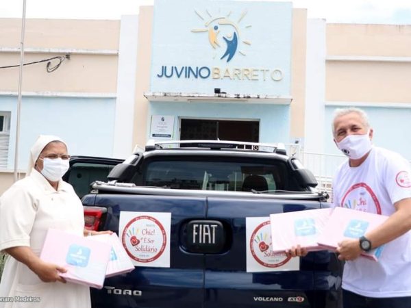 As doações fazem parte da campanha “Vamos agasalhar nossos idosos” do Instituto Juvino Barreto  — Foto: divulgação.