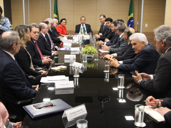 Reunião entre a governadora Fátima Bezerra e o ministro potiguar Rogério Marinho, em Brasília — Foto: Joel Ribeiro/ASSECOM/GovRN