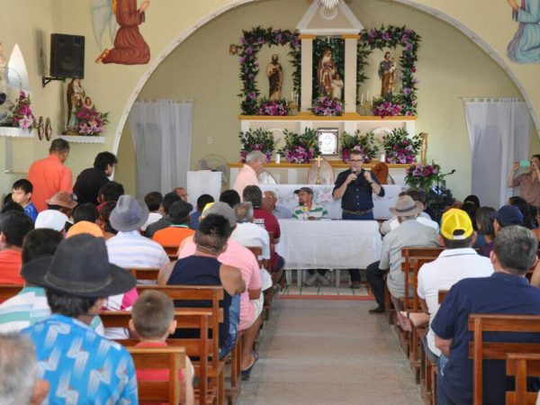 O encontro aconteceu na igreja de Barra de Santana, em Jucurutu - DIVULGAÇÃO