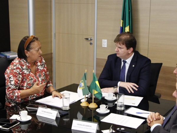 Governadora Fátima Bezerra durante reunião no Ministério do Desenvolvimento Regional — Foto: Derick Nunes
