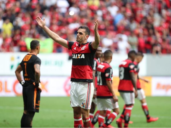 Rhodolfo garantiu a vitória rubro-negra com belo gol no finalzinho da partida (Foto: Gilvan de Souza / Flamengo)