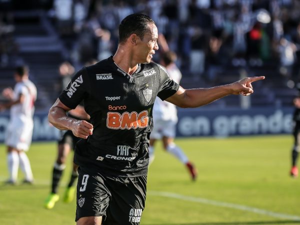 Ricardo Oliveira marcou os dois gols do Galo no Uruguai — Foto: Atlético Mineiro / Divulgação