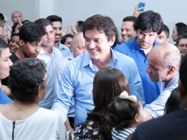 Candidato pela coligação Vontade e Superação participou de um encontro com a população (Foto: Rayane Mainara)
