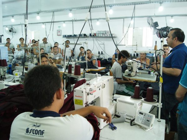 Rogério Marinho em visita a uma das fábricas do Pró-Sertão (Fotos: Divulgação)