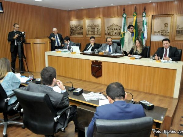 Sessão na Câmara Municipal de Natal (Foto: Elpídio Júnior)