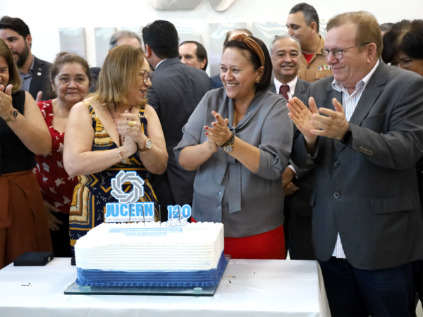 Governadora Fátima Bezerra participou da solenidade que marcou o aniversário do órgão — Foto: Sandro Menezes