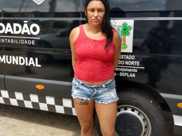 Uma denúncia mais grave recai sobre Adriana Araújo, acusada do crime - Foto: Divulgação / Polícia Civil