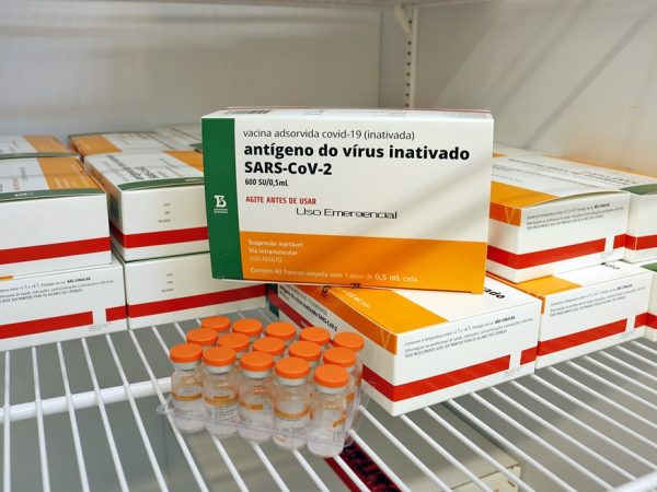 A orientação sobre quem imunizar nas cidades é feita pela Secretaria de Estado da Saúde Pública. — Foto: Eduardo Zanzirolamo
