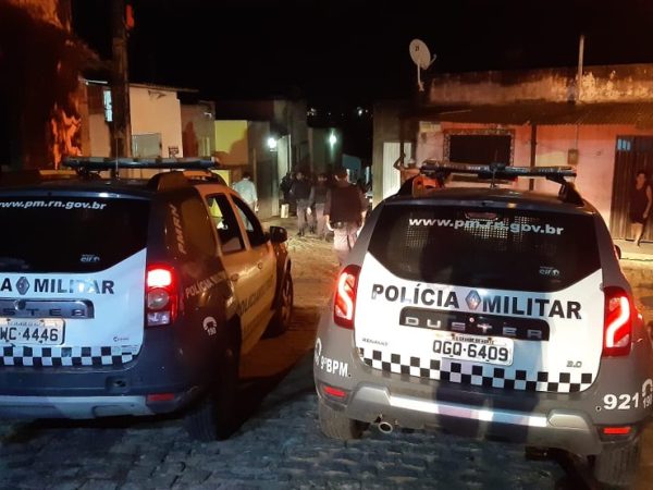 Crime ocorreu no Conjunto das Lavadeiras, no bairro Felipe Camarão. — Foto: Sérgio Henrique Santos/Inter TV Cabugi