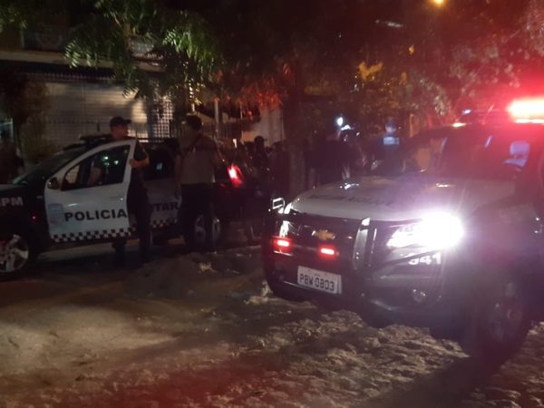 Ele enviou mensagem a um primo, que acionou a polícia. 'Os caras me seguraram aqui' — Foto: Sérgio Henrique Santos/Inter TV Cabugi