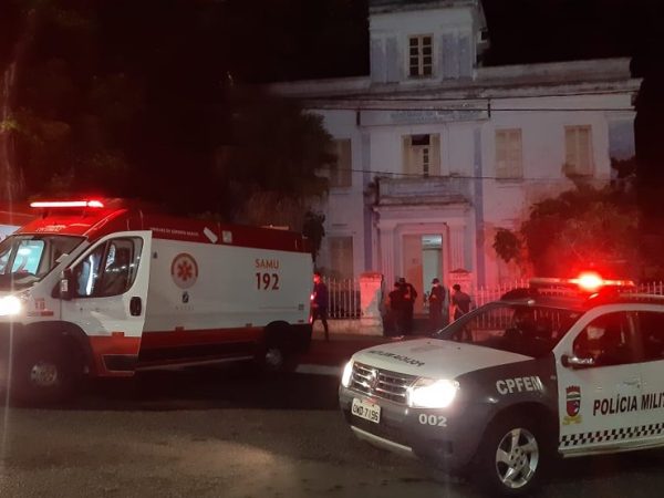 Caso aconteceu na noite de sexta-feira (2) durante troca de turno dos trabalhadores. Suspeito fugiu. — Foto: Sérgio Henrique Santos/Inter TV Cabugi