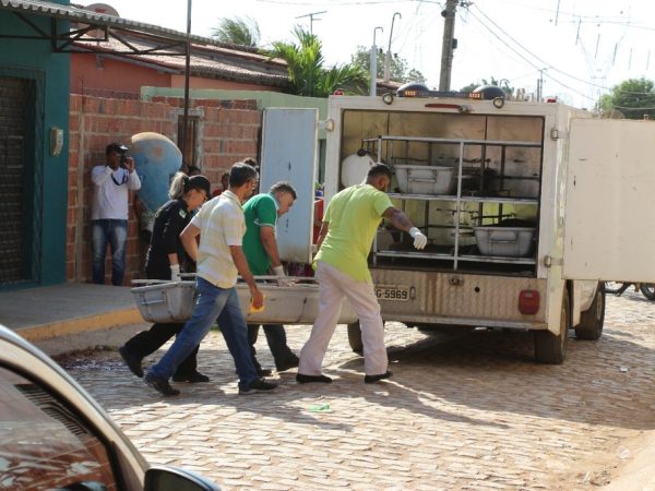 Crime aconteceu nesta quarta-feira (28) na Rua das Laranjeiras (Foto: Marcelino Neto)